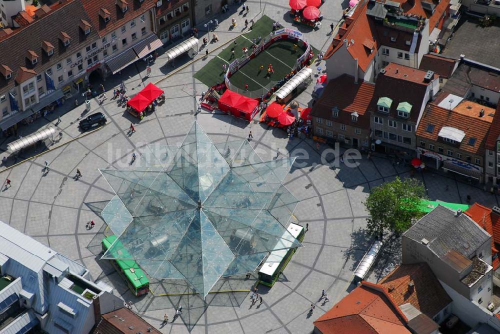 Luftbild Schweinfurt - Glasdachkonstruktion des Busbahnhof Rossmarkt im Stadtzentrum von Schweinfurt