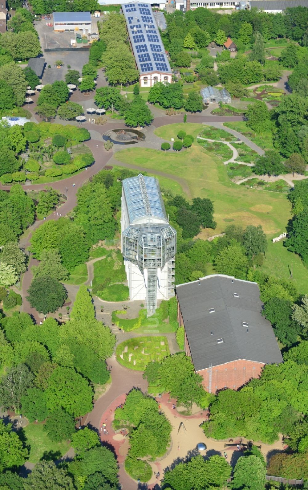 Hamm aus der Vogelperspektive: Glaselefant im Maximilianpark das Wahrzeichen im Bezirk Hamm - Uentrop in Hamm im Bundesland Nordrhein-Westfalen