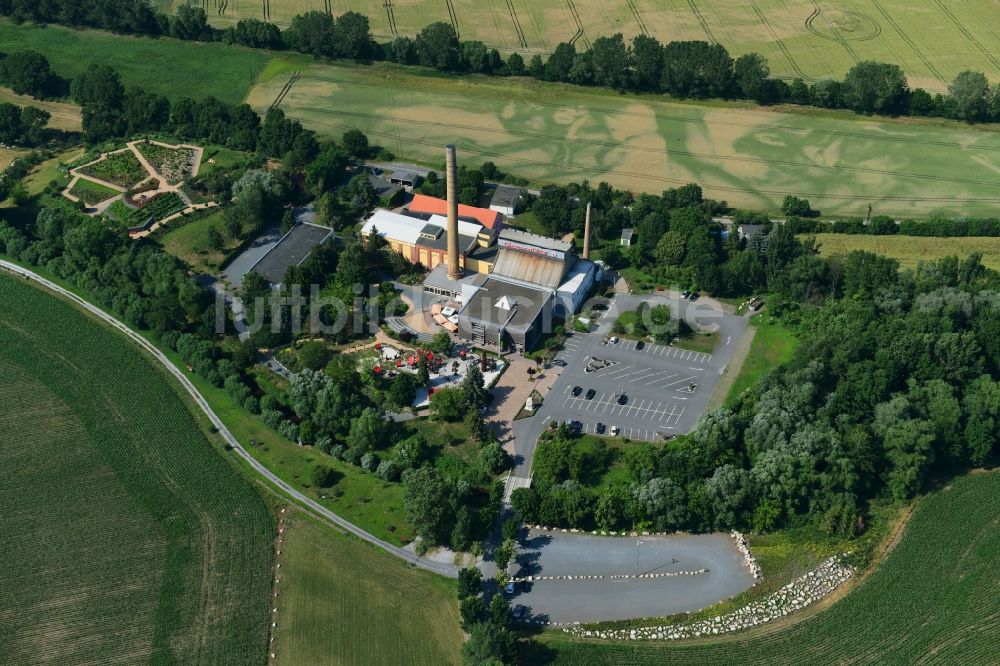 Derenburg von oben - Glasmanufaktur Harzkristall GmbH in Derenburg im Bundesland Sachsen-Anhalt, Deutschland