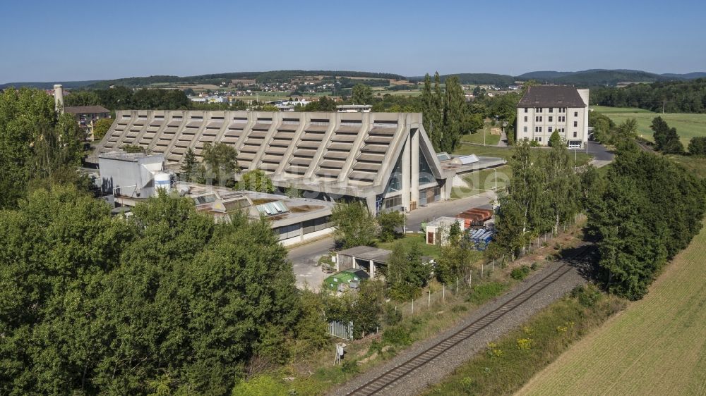 Amberg aus der Vogelperspektive: Glaswerk im Ortsteil Bergsteig in Amberg im Bundesland Bayern