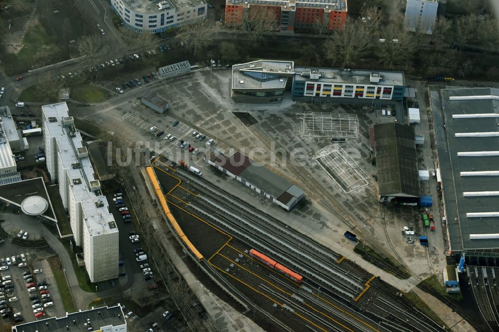 Luftbild Berlin - Gleisanlagen der BVG U-Bahn Betriebswerkstatt Friedrichsfelde in Berlin