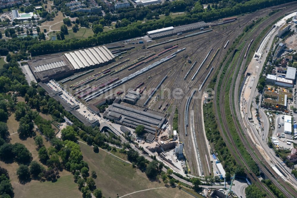 Stuttgart von oben - Gleisanlagen der Deutschen Bahn AG am Depot des Betriebswerkes Am Rosensteinpark in Stuttgart im Bundesland Baden-Württemberg, Deutschland