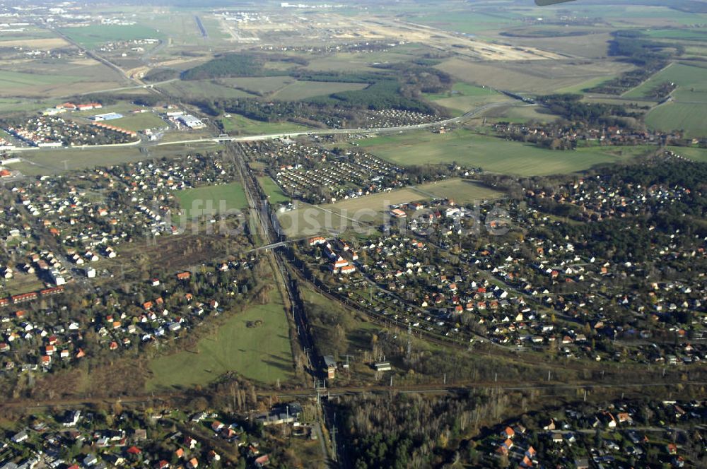 MAHHLOW von oben - Gleisanlagen der Deutschen Bahn an Mahlower Kurve