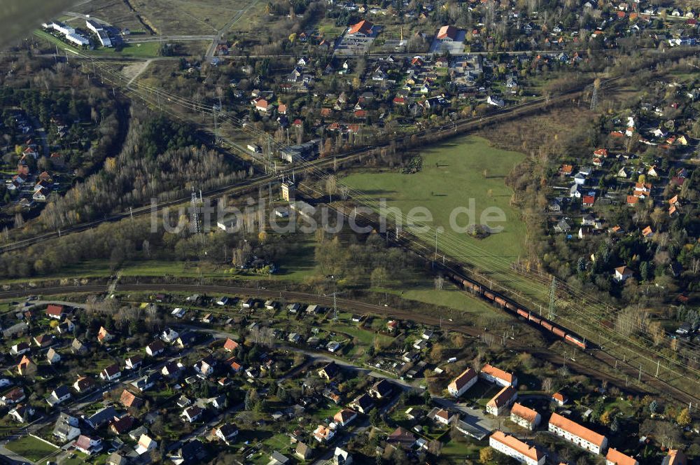 MAHHLOW von oben - Gleisanlagen der Deutschen Bahn an Mahlower Kurve