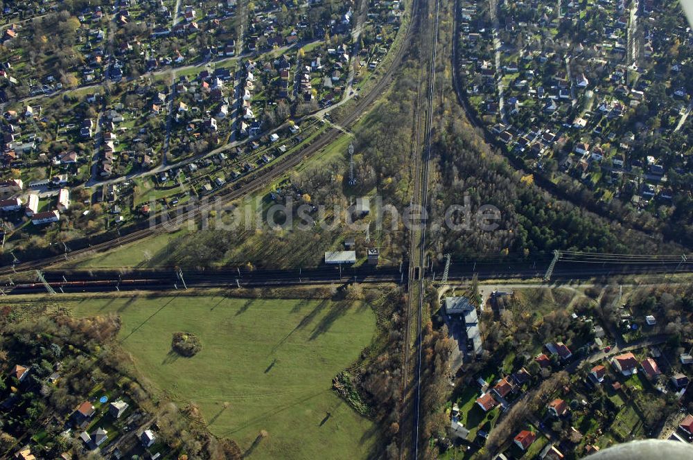 MAHHLOW von oben - Gleisanlagen der Deutschen Bahn an Mahlower Kurve