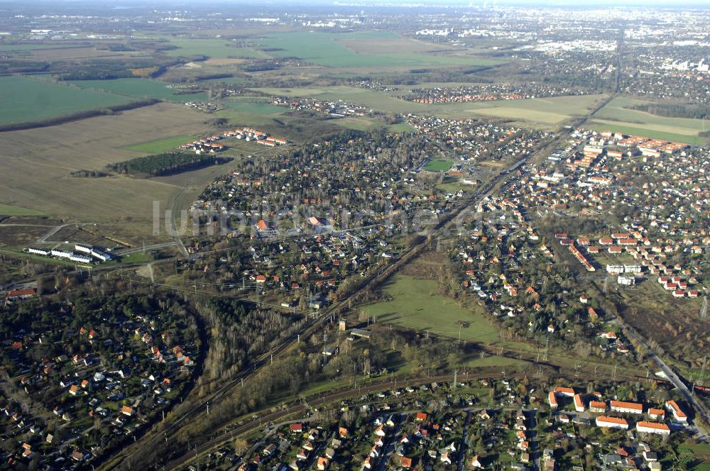 MAHHLOW von oben - Gleisanlagen der Deutschen Bahn an Mahlower Kurve