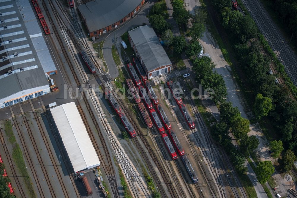 Luftbild Nürnberg - Gleisanlagen am Rundschuppen - Triebfahrzeughalle des Bahn- Betriebswerkes im Ortsteil Rangierbahnhof in Nürnberg im Bundesland Bayern, Deutschland