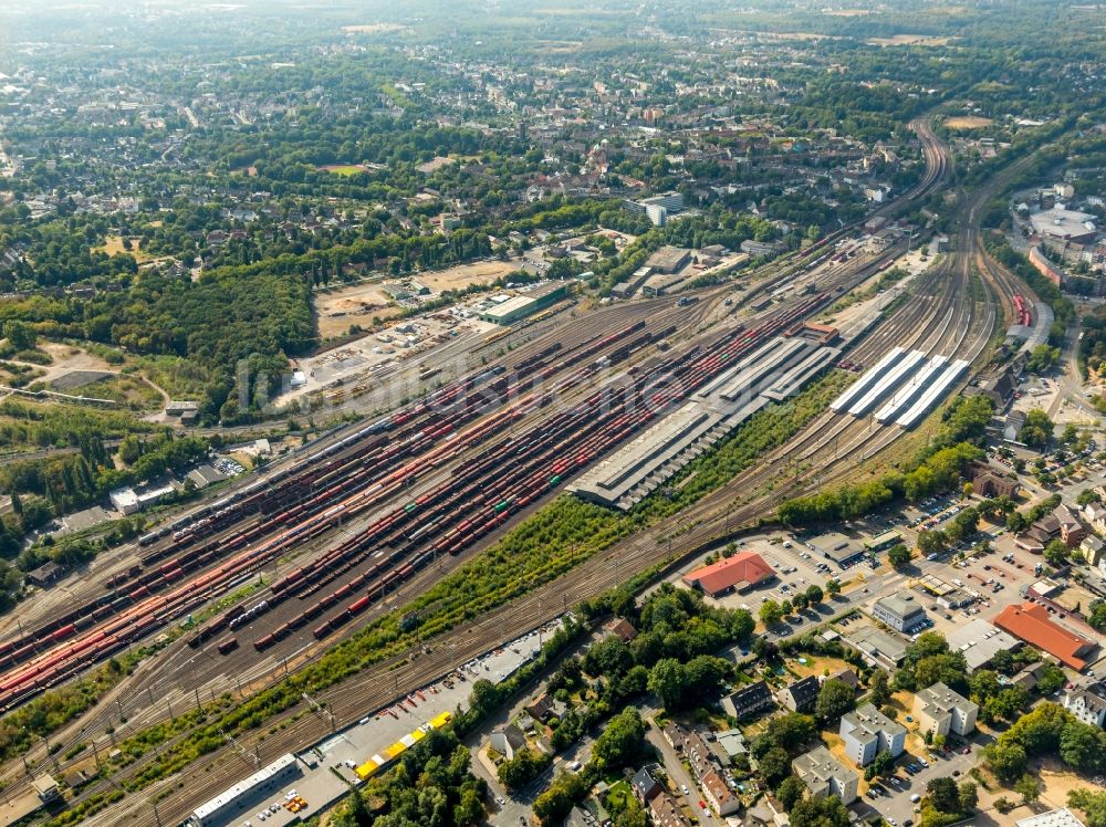 Luftbild Herne - Gleisanlagen und Schienen im Osten des Hauptbahnhofes Wanne-Eickel der Deutschen Bahn in Herne im Bundesland Nordrhein-Westfalen