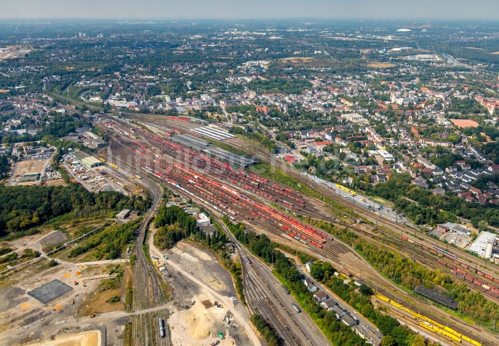 Luftbild Herne - Gleisanlagen und Schienen im Osten des Hauptbahnhofes Wanne-Eickel der Deutschen Bahn in Herne im Bundesland Nordrhein-Westfalen