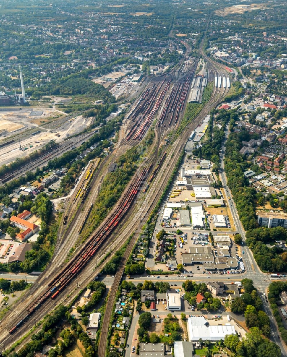 Herne aus der Vogelperspektive: Gleisanlagen und Schienen im Osten des Hauptbahnhofes Wanne-Eickel der Deutschen Bahn in Herne im Bundesland Nordrhein-Westfalen