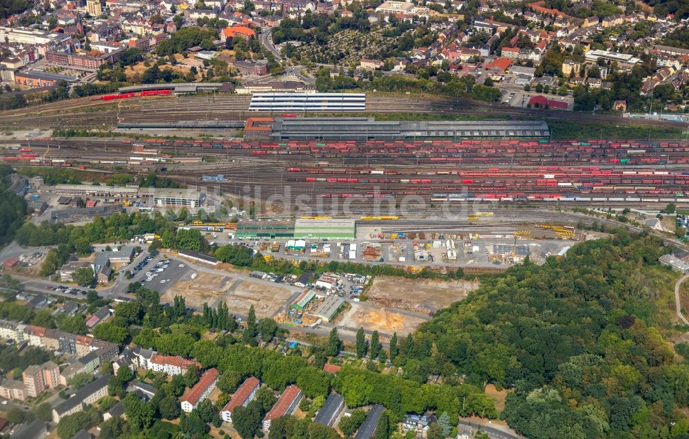 Luftaufnahme Herne - Gleisanlagen und Schienen im Osten des Hauptbahnhofes Wanne-Eickel der Deutschen Bahn in Herne im Bundesland Nordrhein-Westfalen
