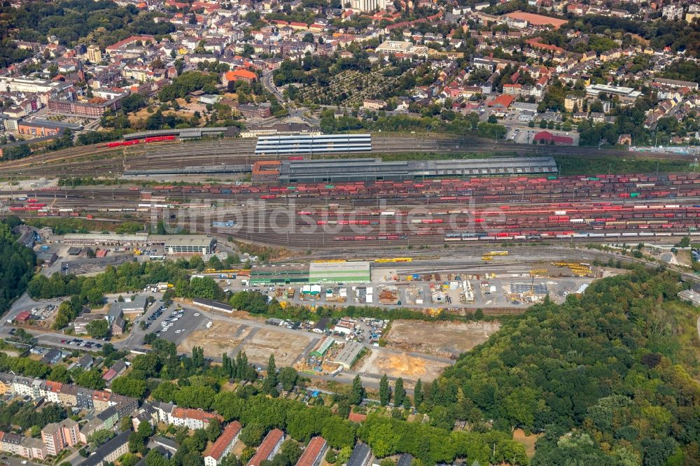 Herne aus der Vogelperspektive: Gleisanlagen und Schienen im Osten des Hauptbahnhofes Wanne-Eickel der Deutschen Bahn in Herne im Bundesland Nordrhein-Westfalen