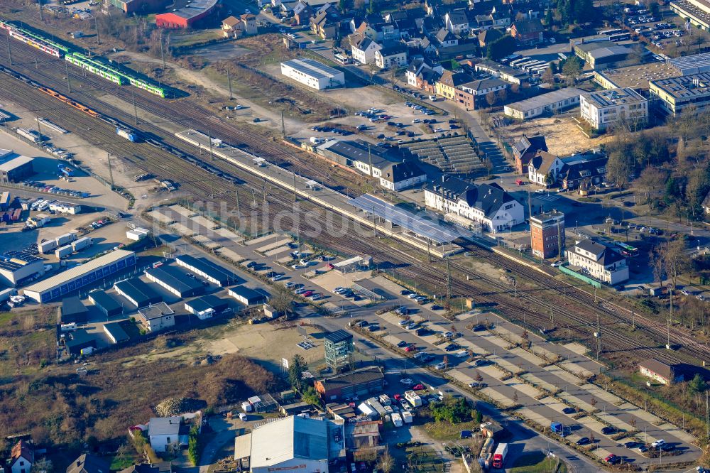 Luftaufnahme Haltern am See - Gleisverlauf und Bahnhofsgebaude der Deutschen Bahn in Haltern am See im Bundesland Nordrhein-Westfalen