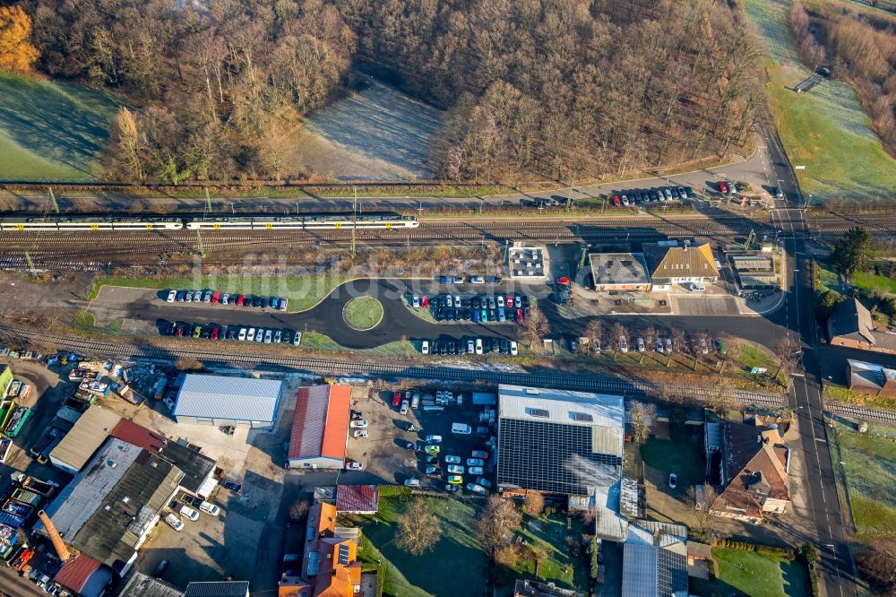 Hamm aus der Vogelperspektive: Gleisverlauf und Bahnhofsgebäude des Bahnhofs Bockum-Hövel der Deutschen Bahn in Hamm im Bundesland Nordrhein-Westfalen