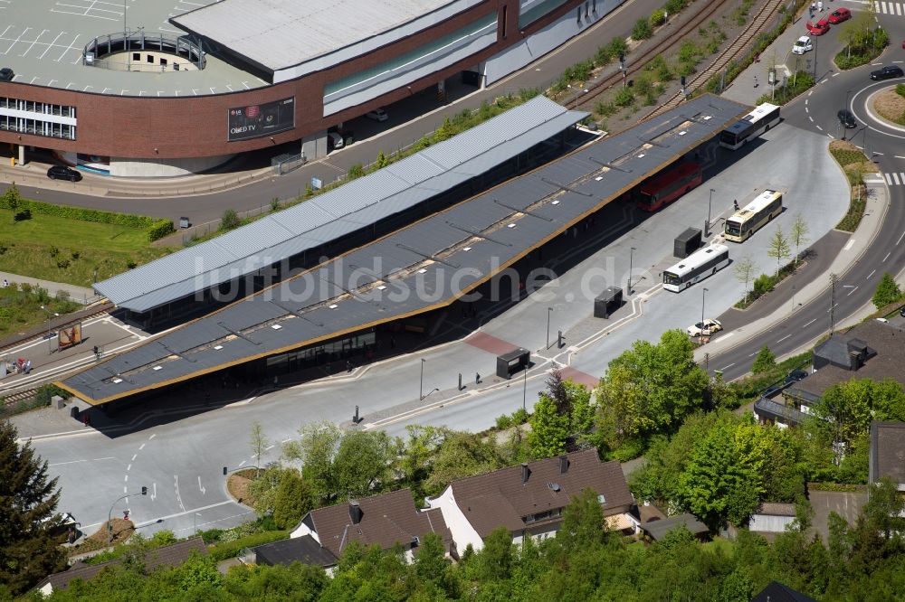 Luftbild Gummersbach - Gleisverlauf und Bahnhofsgebäude der Deutschen Bahn in Gummersbach im Bundesland Nordrhein-Westfalen, Deutschland