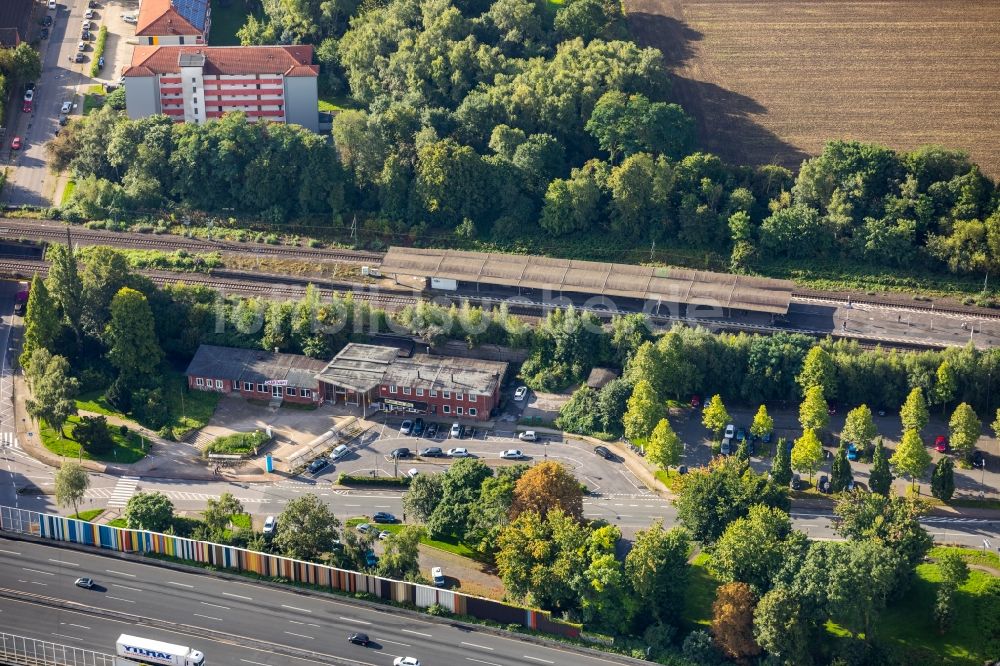 Wattenscheid aus der Vogelperspektive: Gleisverlauf und Bahnhofsgebäude der Deutschen Bahn in Wattenscheid im Bundesland Nordrhein-Westfalen, Deutschland