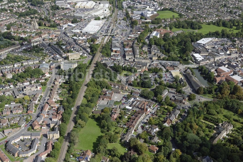 Luftbild Chippenham - Gleisverlauf und Bahnhofsgebäude der Eisenbahnlinie in Chippenham in England, Vereinigtes Königreich