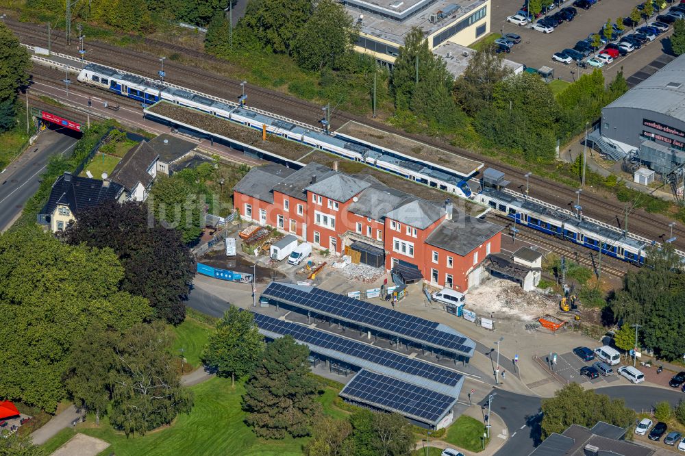 Luftbild Schwelm - Gleisverlauf und Bahnhofsgebäude in Schwelm im Bundesland Nordrhein-Westfalen, Deutschland