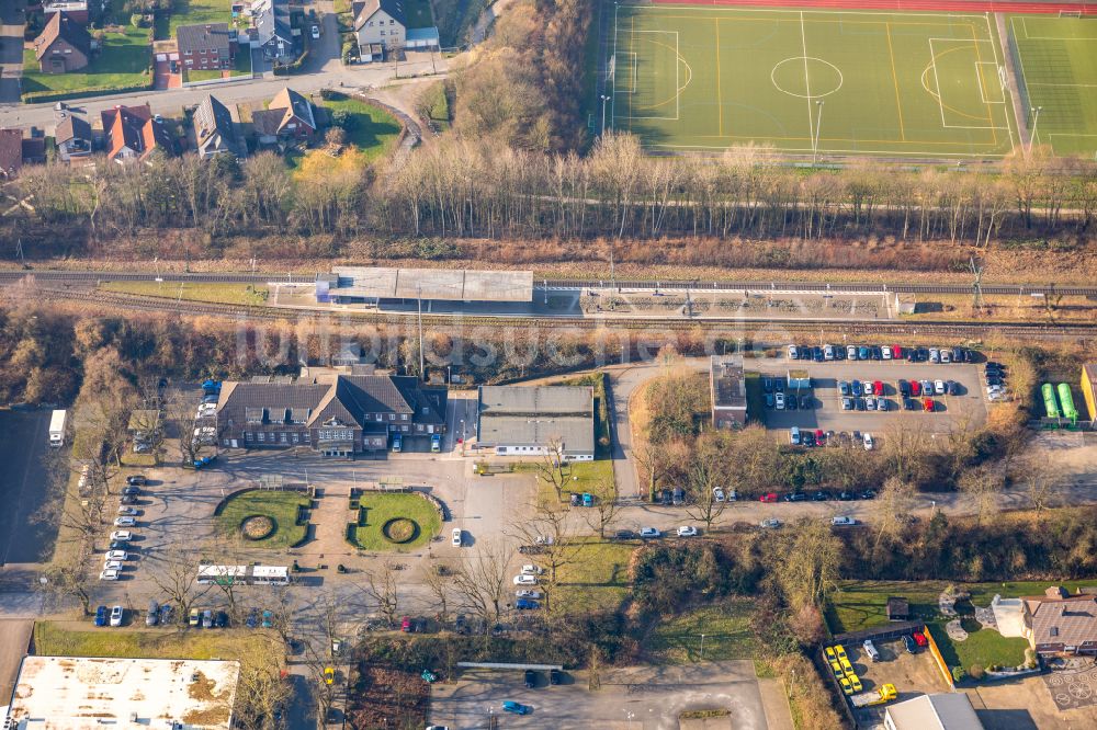 Luftaufnahme Werne - Gleisverlauf und Bahnhofsgebäude in Werne im Bundesland Nordrhein-Westfalen, Deutschland