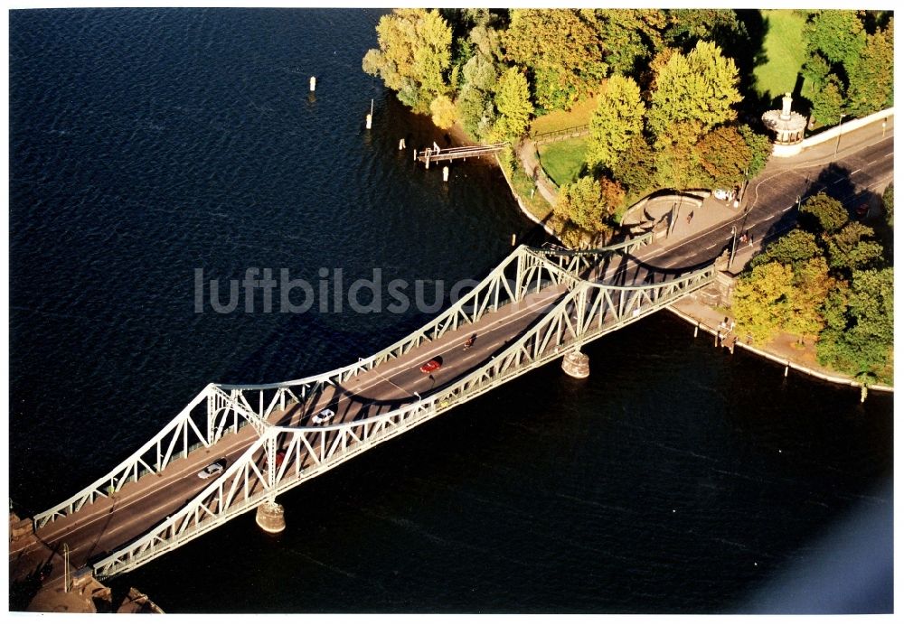 Potsdam / Brandenburg von oben - Glienicker Brücke