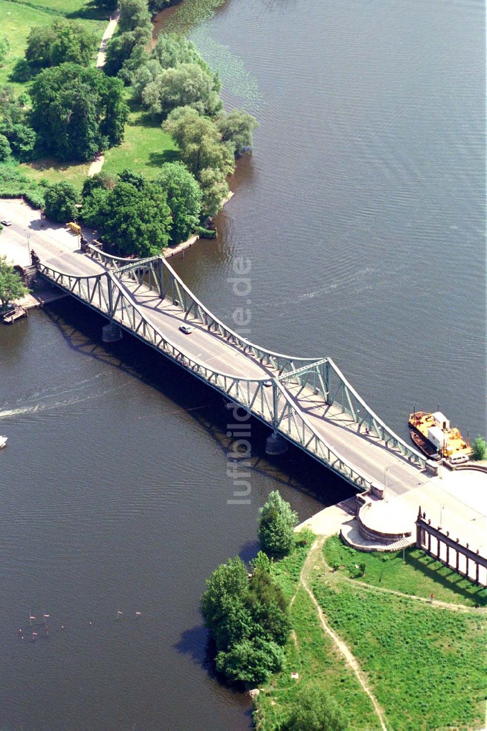 Luftbild Potsdam - Glienicker Brücke.