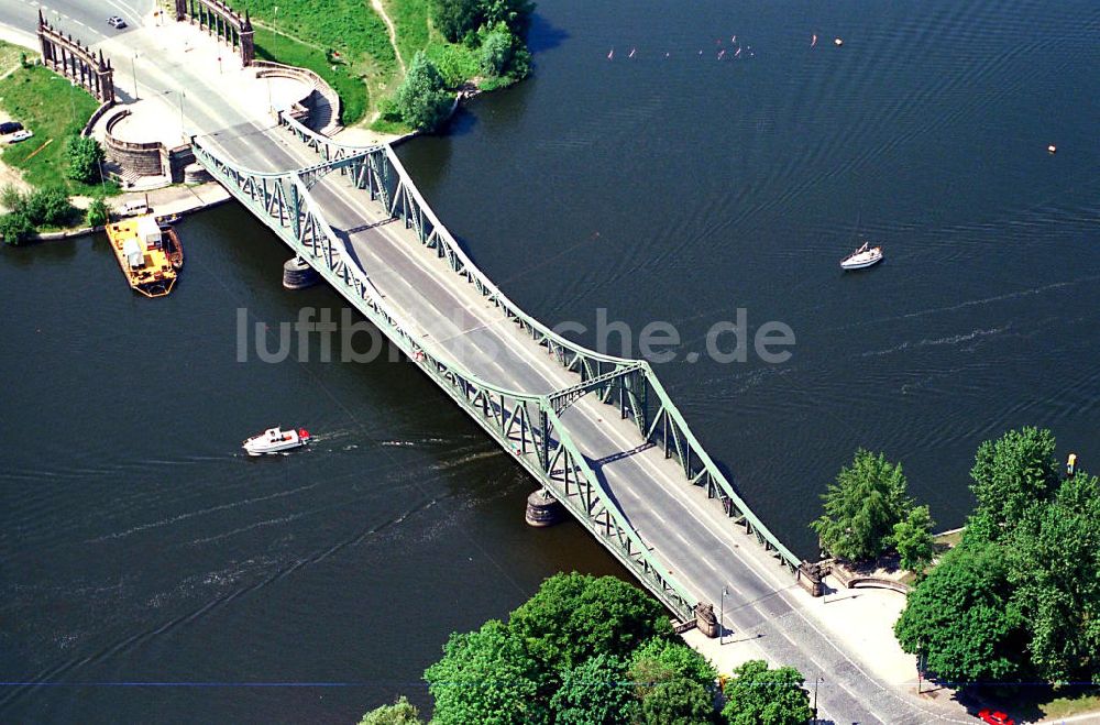 Luftaufnahme Potsdam - Glienicker Brücke.