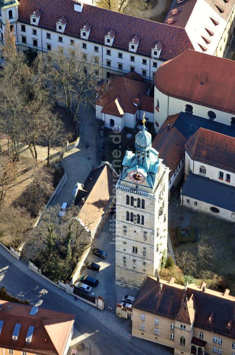 Luftbild Regensburg - Glockenturm des St. Emmeram in Regensburg