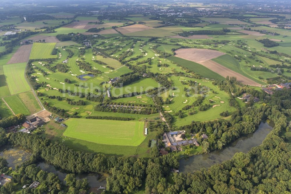 Neukirchen-Vluyn aus der Vogelperspektive: Golfclub Op de Niep bei Neukirchen-Vluyn am Niederrhein in Nordrhein-Westfalen