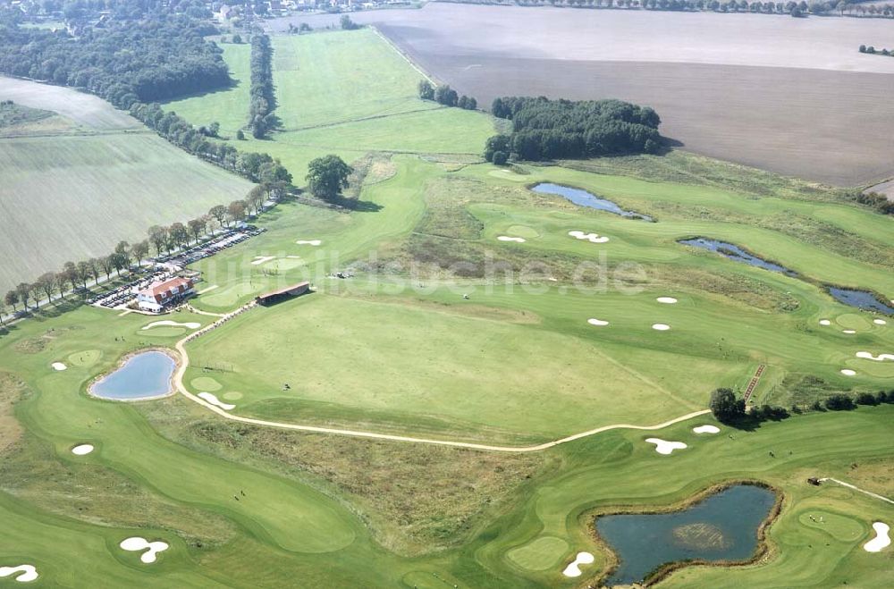 Groß-Kienitz / Brandenburg aus der Vogelperspektive: Golfplatz bei Groß-Kienitz in Brandenburg.