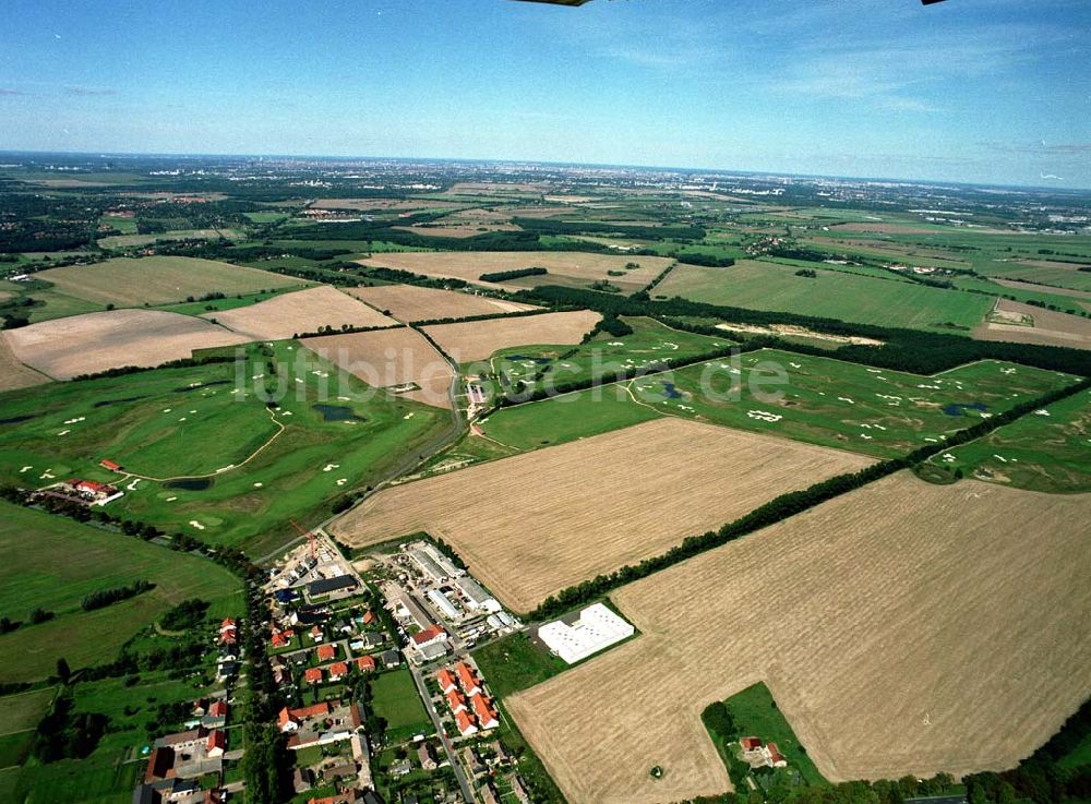 Luftaufnahme Groß - Kienitz - Golfplatz bei Groß-Kienitz am Flughafen Berlin - Schönefeld / BRB.