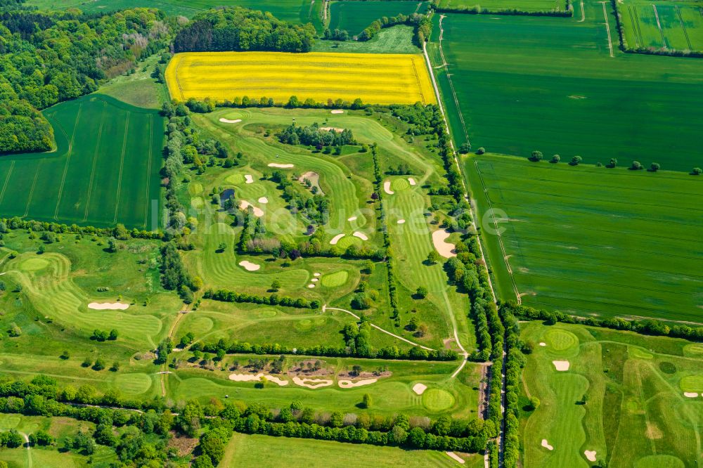 Brunstorf von oben - Golfplatz des Golf & Country Club Brunstorf an der Bundesstraße in Brunstorf im Bundesland Schleswig-Holstein, Deutschland