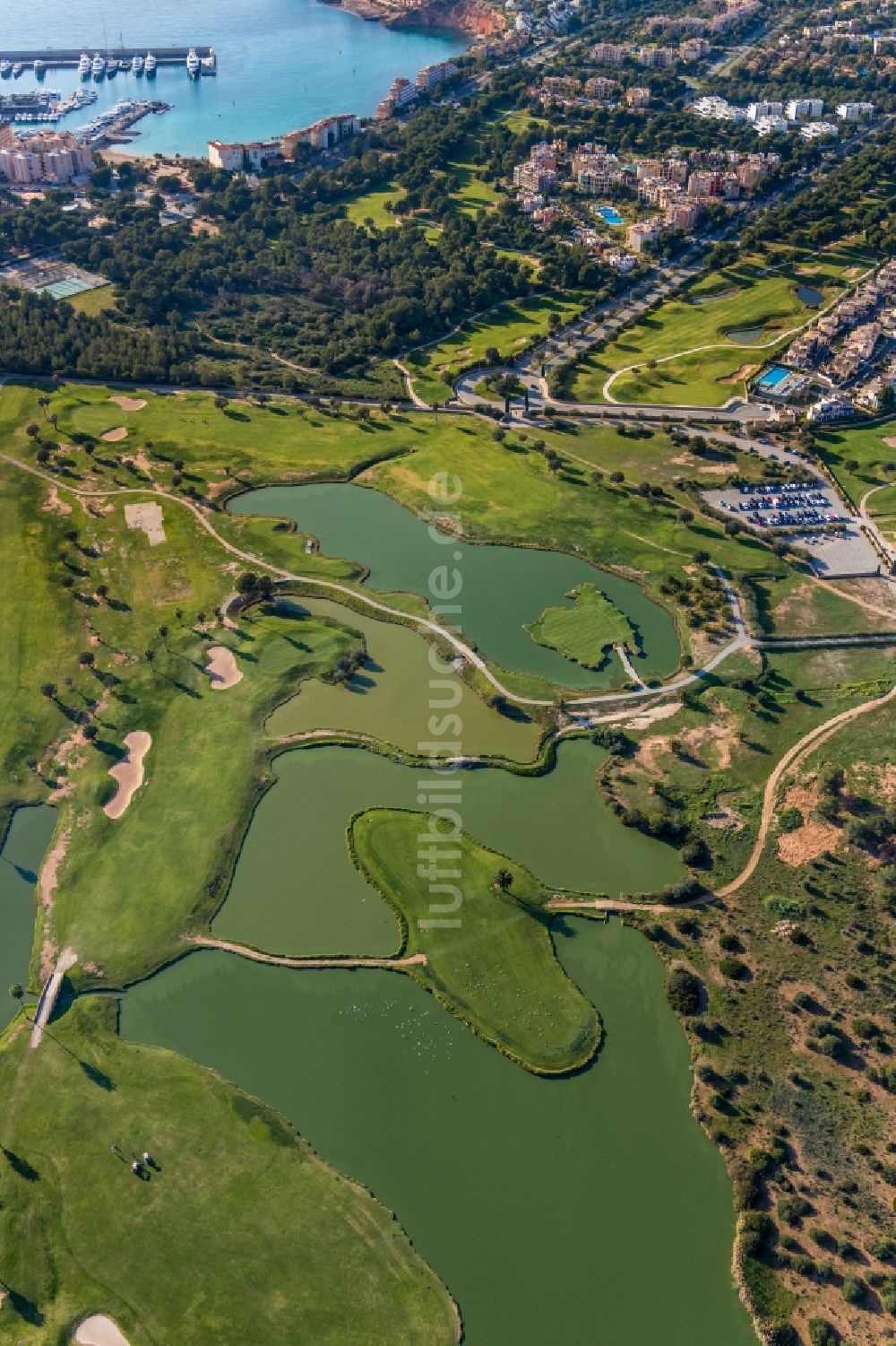 Calvia aus der Vogelperspektive: Golfplatz Golf Santa Ponsa II in Calvia in Balearische Insel Mallorca, Spanien