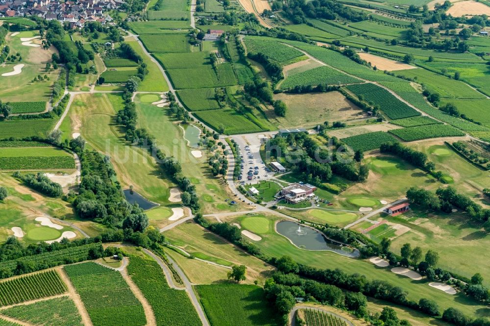 Herbolzheim aus der Vogelperspektive: Golfplatz Golfclub Breisgau in Herbolzheim im Bundesland Baden-Württemberg