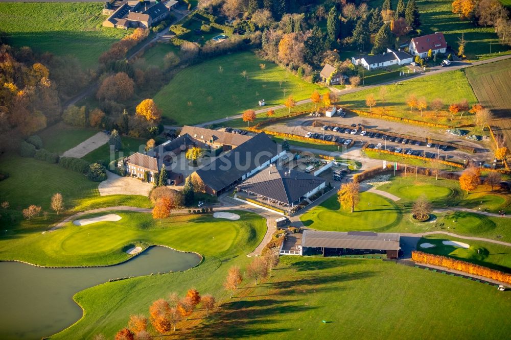 Kamp-Lintfort aus der Vogelperspektive: Golfplatz Golfclub Am Kloster-Kamp e.V. an der Kirchstraße im Ortsteil Niersenbruch in Kamp-Lintfort im Bundesland Nordrhein-Westfalen, Deutschland