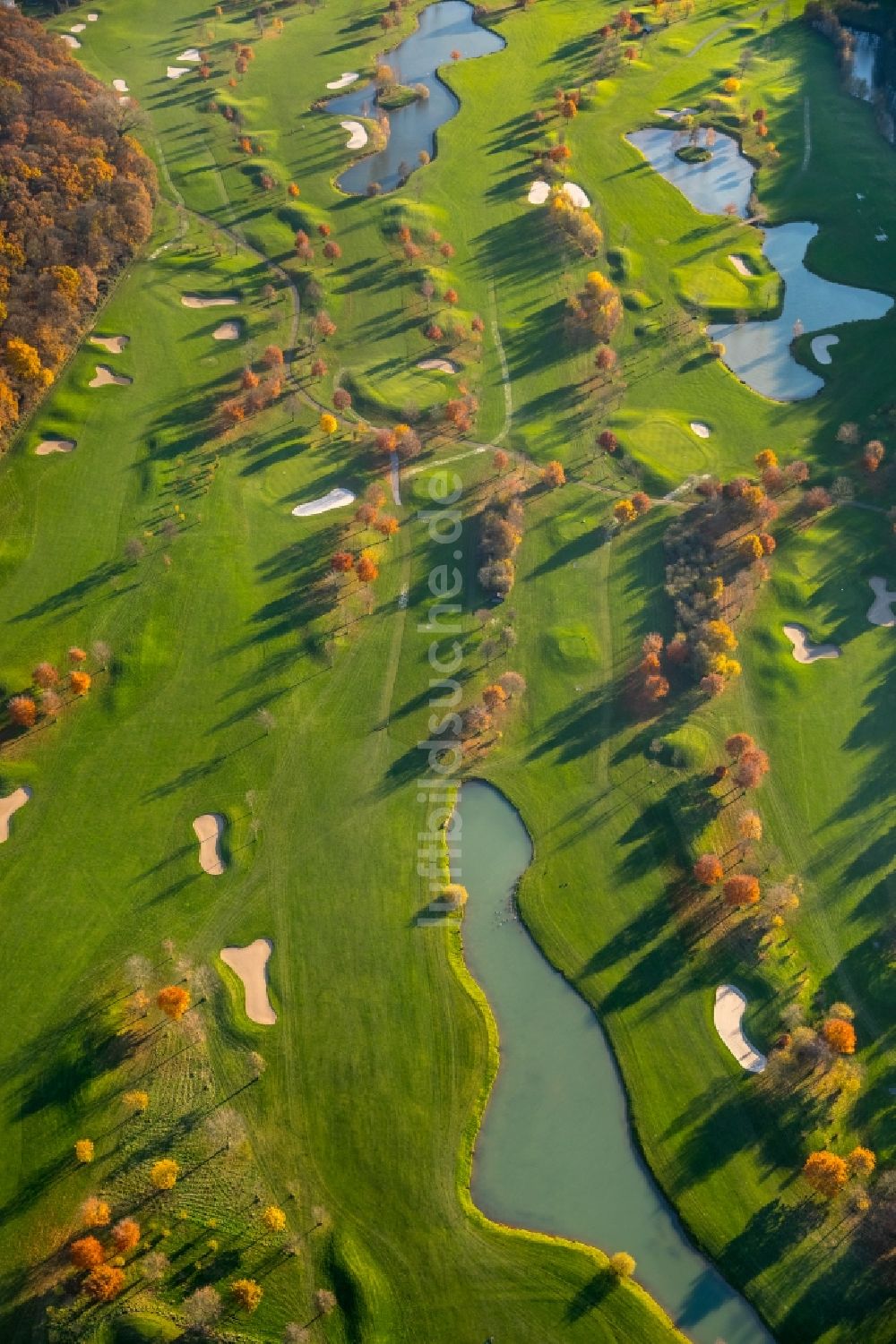 Kamp-Lintfort von oben - Golfplatz Golfclub Am Kloster-Kamp e.V. an der Kirchstraße im Ortsteil Niersenbruch in Kamp-Lintfort im Bundesland Nordrhein-Westfalen, Deutschland