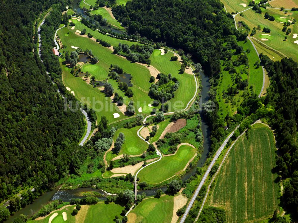 Starzach aus der Vogelperspektive: Golfplatz Golfclub Schloß Weitenburg in Starzach im Bundesland Baden-Württemberg, Deutschland