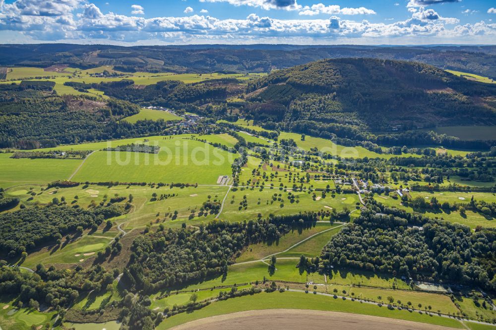 Gleidorf aus der Vogelperspektive: Golfplatz Golfclub Schmallenberg e.V. in Gleidorf im Bundesland Nordrhein-Westfalen, Deutschland