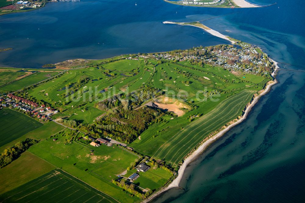 Fehmarn aus der Vogelperspektive: Golfplatz Golfpark Fehmarn in Fehmarn im Bundesland Schleswig-Holstein, Deutschland