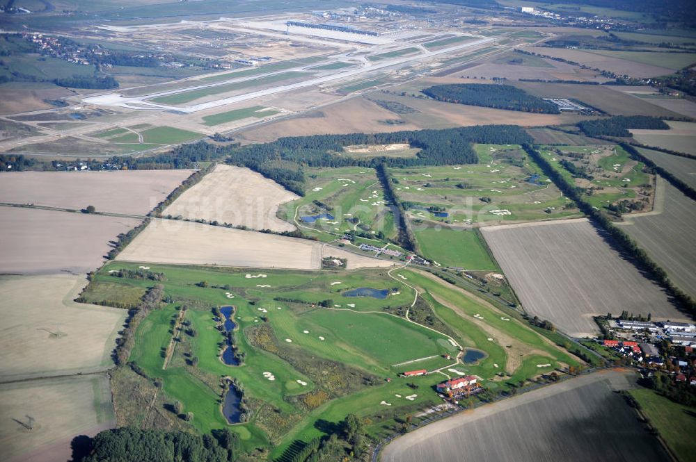 Groß Kienitz aus der Vogelperspektive: Golfplatz Groß Kienitz