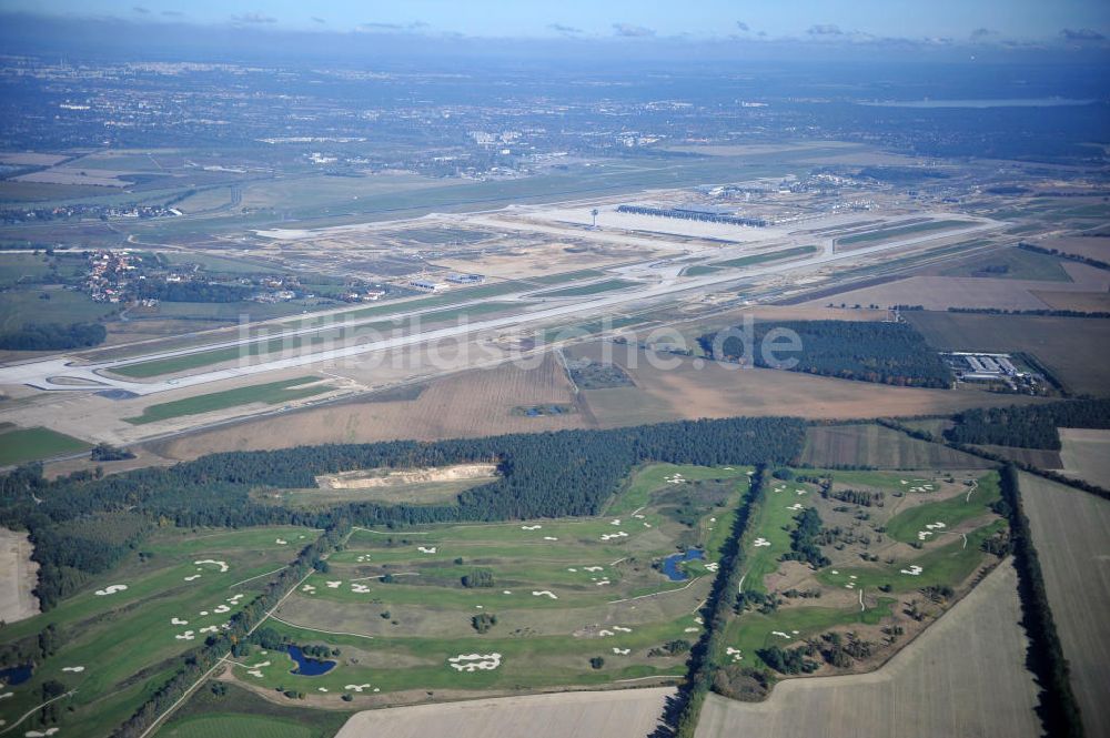 Groß Kienitz aus der Vogelperspektive: Golfplatz Groß Kienitz