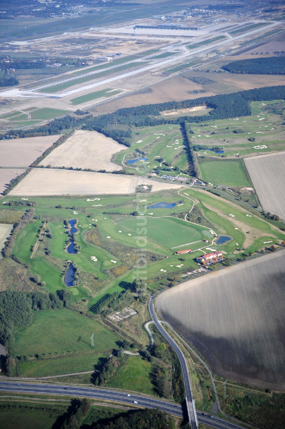 Groß Kienitz aus der Vogelperspektive: Golfplatz Groß Kienitz