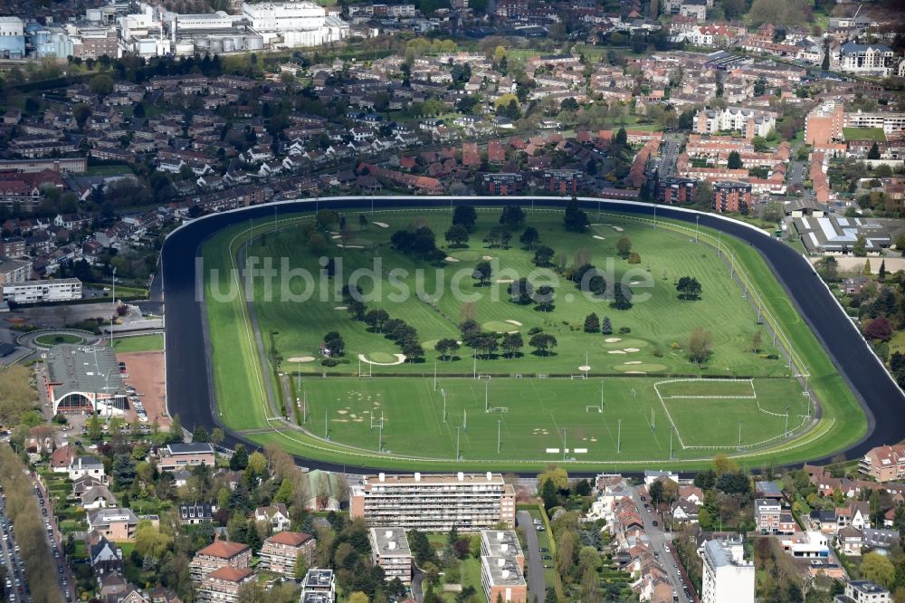 Lille aus der Vogelperspektive: Golfplatz in Lille in Nord-Pas-de-Calais Picardie, Frankreich