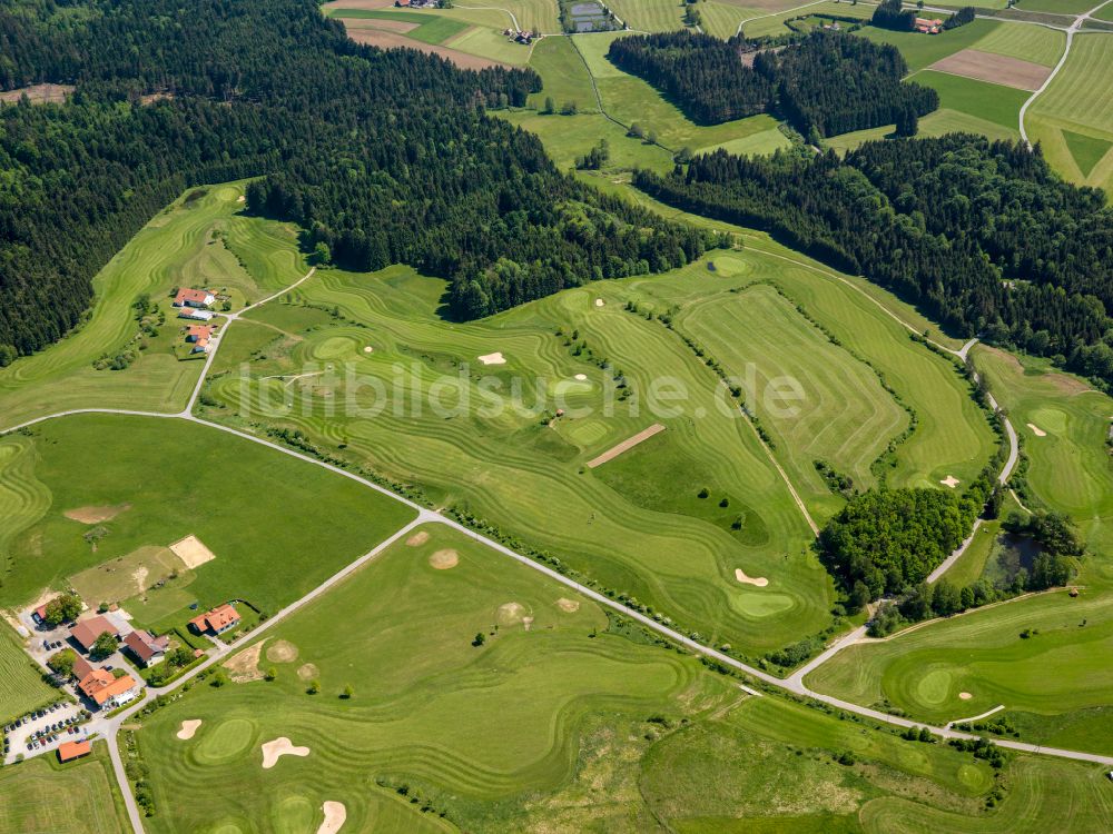 Poppenreut von oben - Golfplatz in Poppenreut im Bundesland Bayern, Deutschland