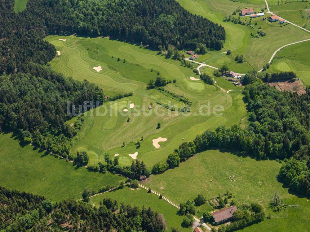 Poppenreut von oben - Golfplatz in Poppenreut im Bundesland Bayern, Deutschland