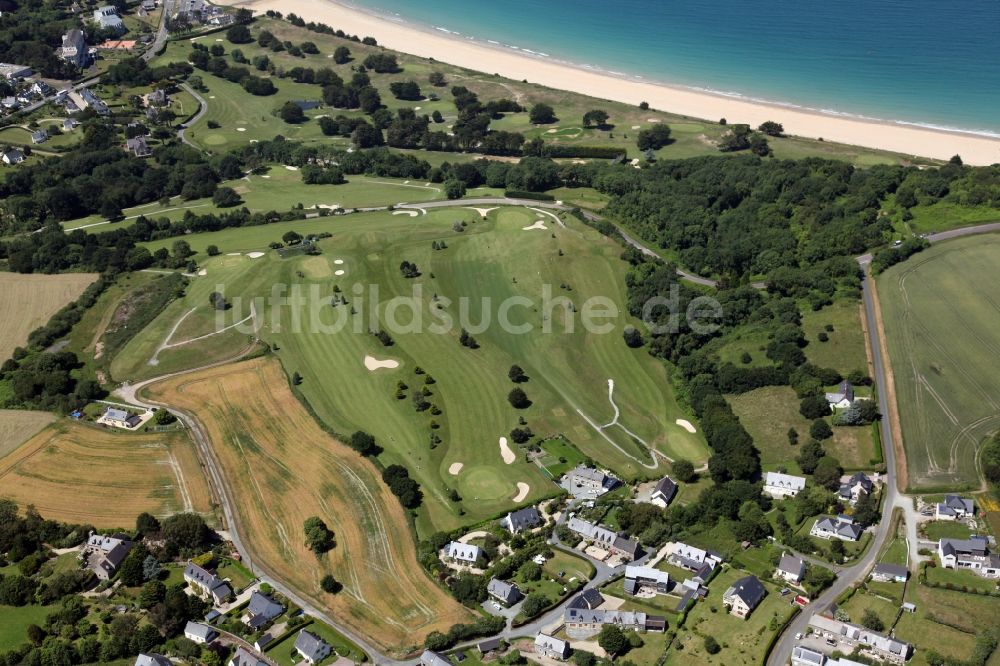 Luftbild Saint-Cast-le-Guildo - Golfplatz Saint Cast Pen Guen in Saint-Cast-le-Guildo in Bretagne, Frankreich