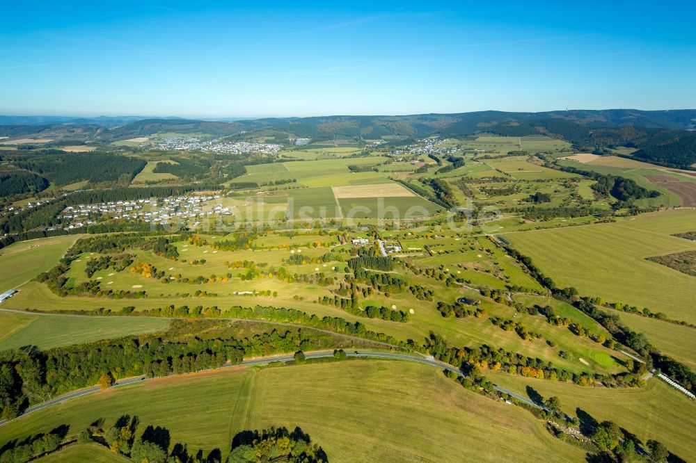 Schmallenberg von oben - Golfplatz in Schmallenberg im Bundesland Nordrhein-Westfalen