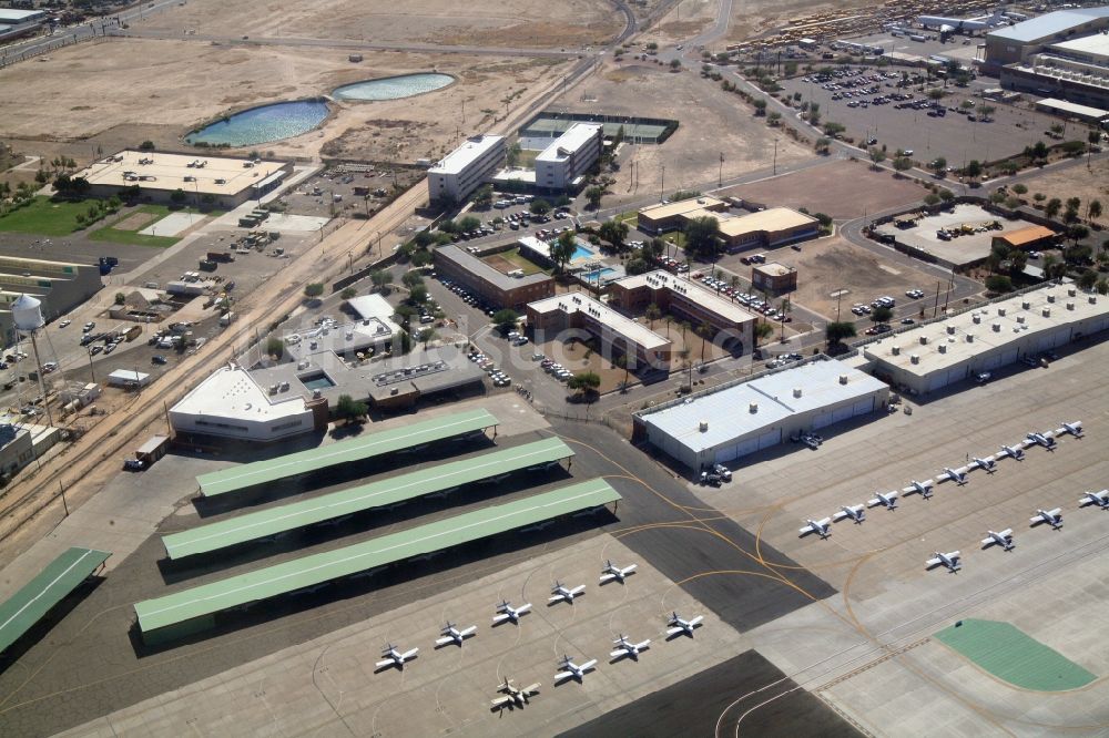 Goodyear von oben - Goodyear, Arizona. Der Flughafen ist Standort für die Lufthansa Flugausbildung