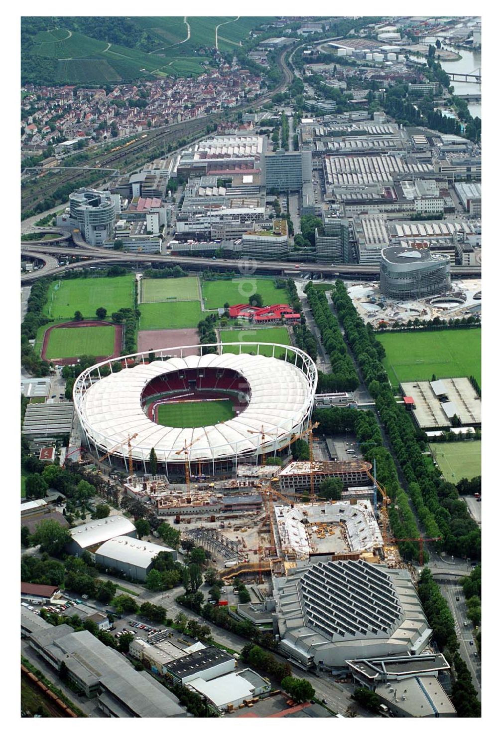 Stuttgart aus der Vogelperspektive: Gottlieb-Daimler-Stadion Stuttgart