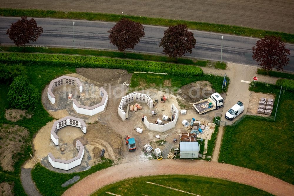 Luftbild Gevelsberg - Grabreihen auf dem Gelände des Friedhofes in Gevelsberg im Bundesland Nordrhein-Westfalen