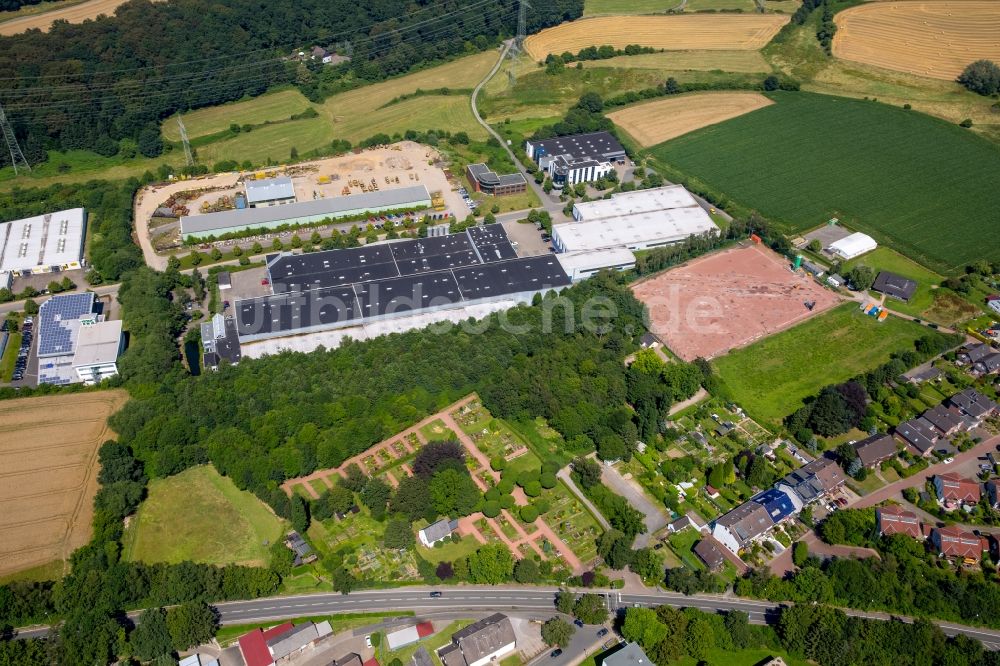 Luftaufnahme Hattingen - Grabreihen auf dem Gelände des Friedhofes IV in Hattingen im Bundesland Nordrhein-Westfalen